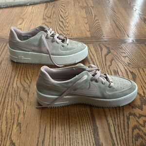 🌿Nike Airforce 1 Sage Low - women’s size 9.5, pale pink🌿